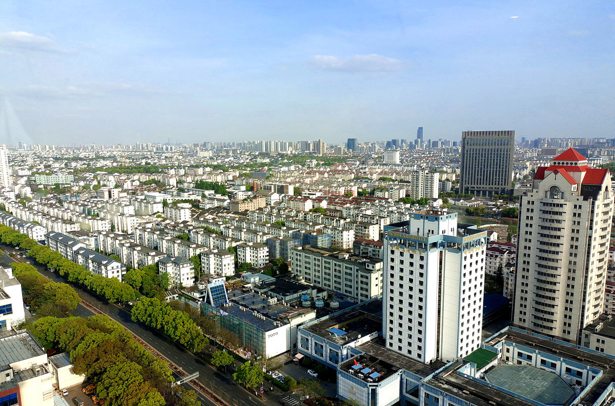 2021年4月10日,高空俯瞰苏州,密密麻麻的建筑物,美不胜收.