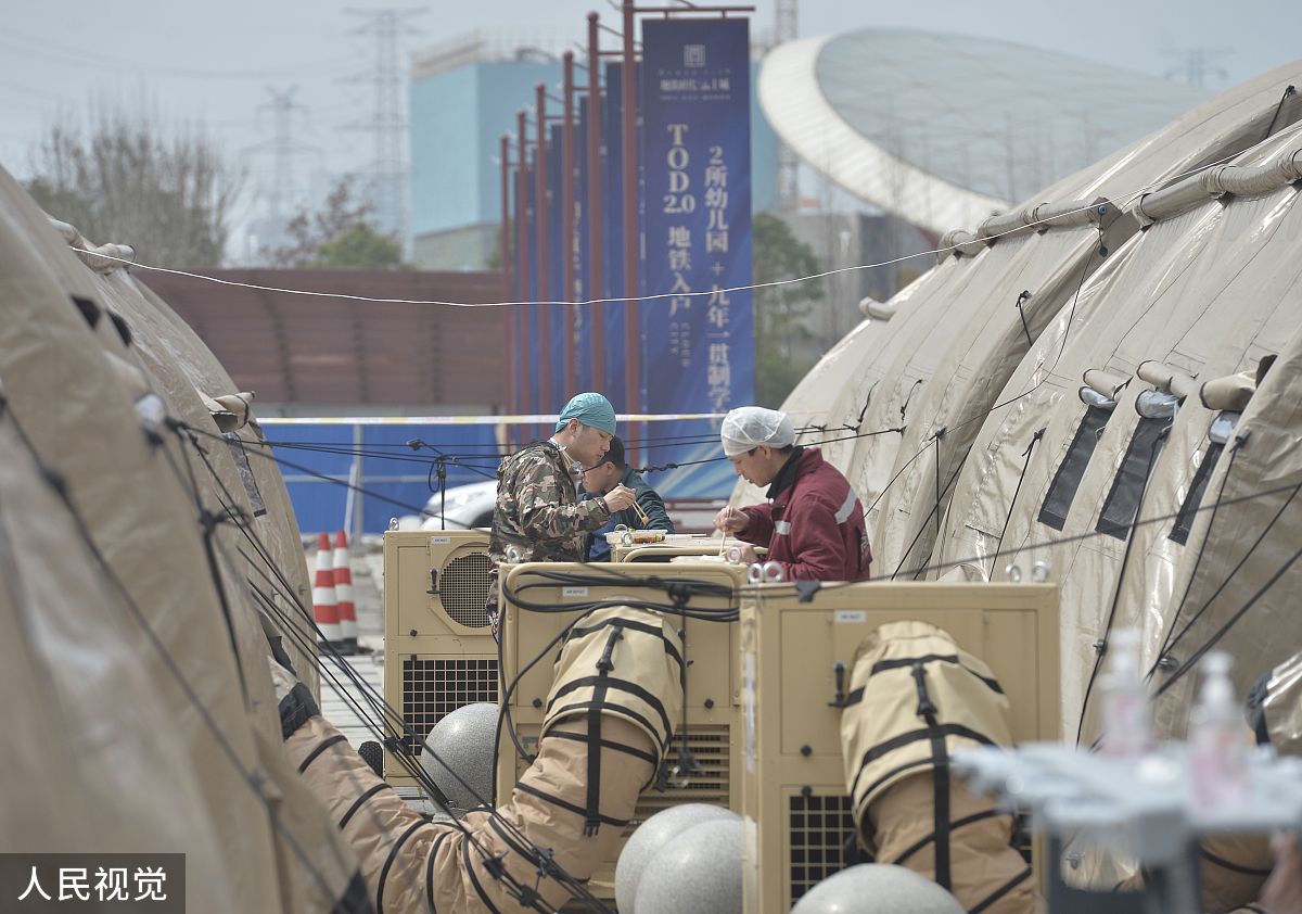 2020年3月8日,武汉最大方舱医院今起休舱.总计收治1800名患者,舱内患