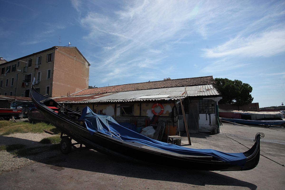 形容好看的两个字词语