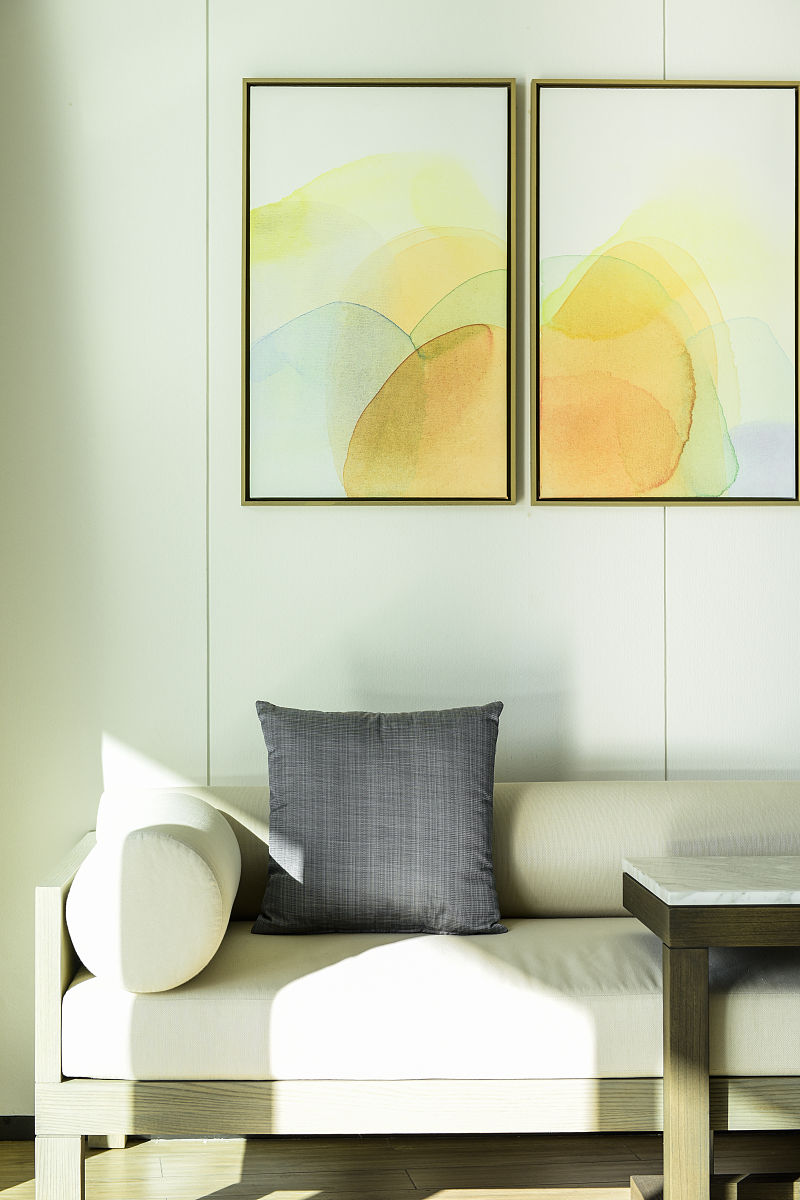 家居装饰画选择指南：提升家中的艺术氛围