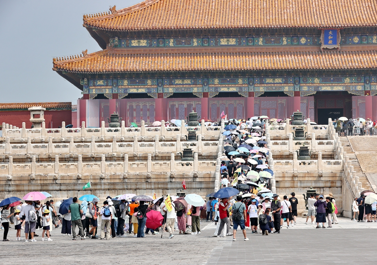 以A trip to Beijing为题写一篇英语作文字数60字