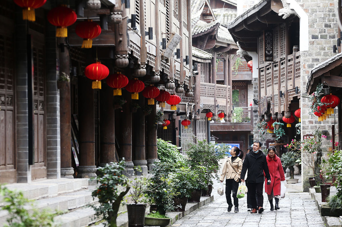 镇远古城：历史文化名城，探寻明清建筑与布依族文化