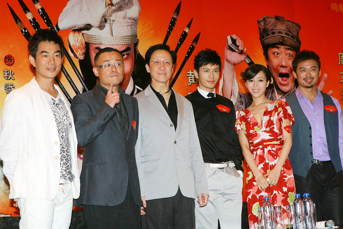 2010年7月6日,上海,电影《唐伯虎点秋香2》新闻发布会.任贤齐  周立波