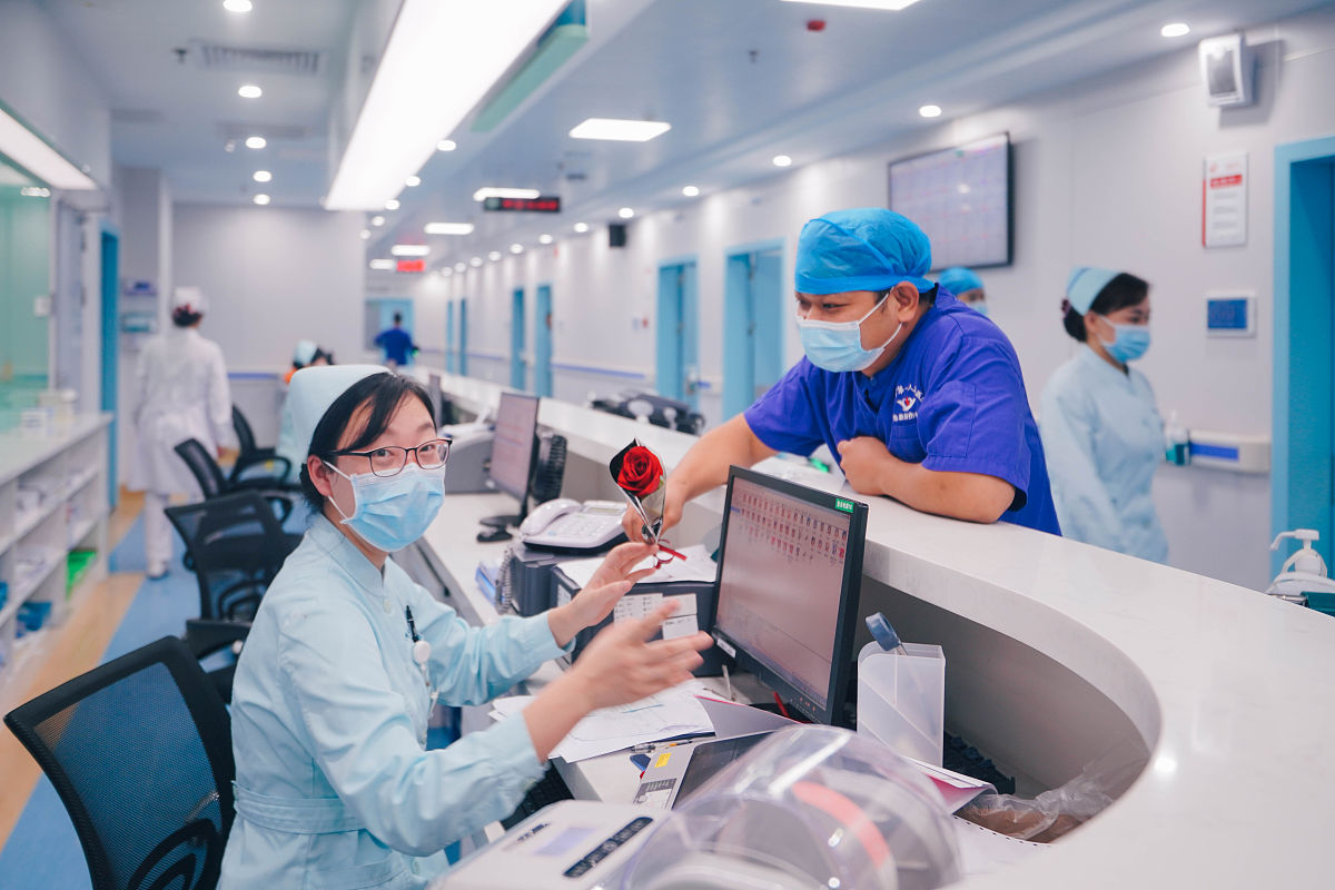 2019年贵州省人民医院护士学校招生指南 - 报考条件、考试内容、备考建议