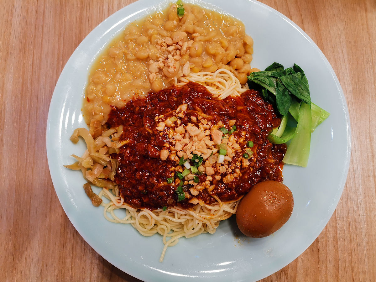 北方有句<strong>俗语</strong>,叫做"头伏饺子二伏面,三伏烙饼摊鸡蛋".