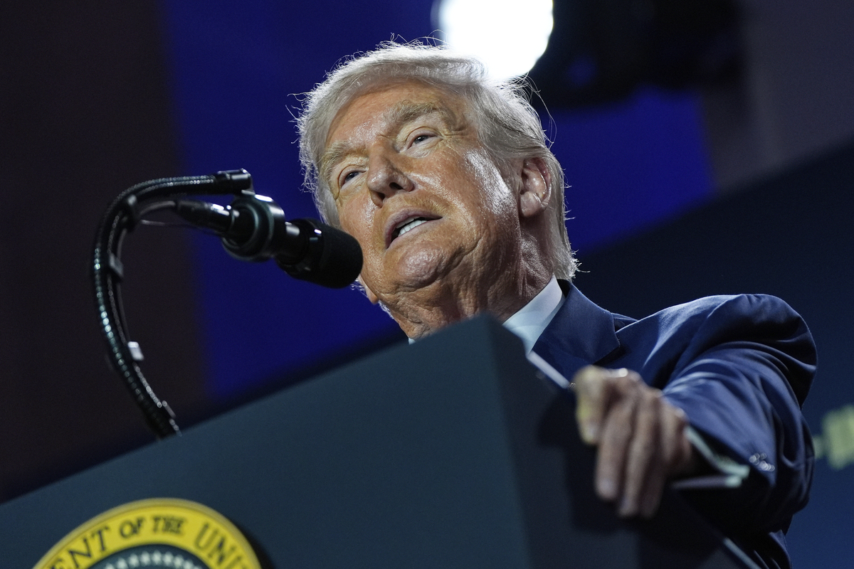 唐纳德·特朗普：美国前总统及争议人物