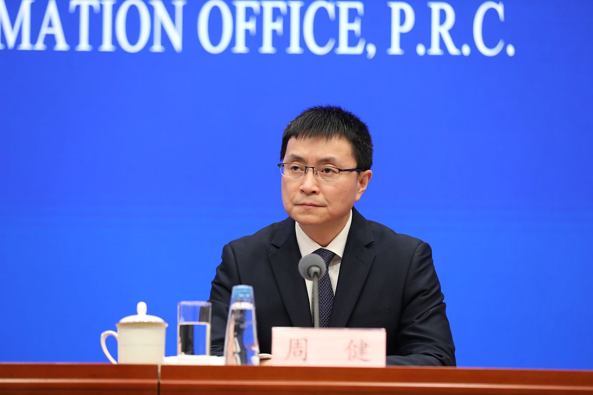 主题是【新课程标准背景下中学信息技术的教育教学与评价】的论文题目