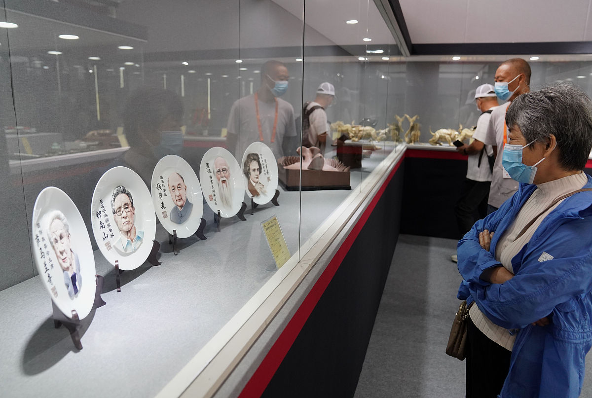 工艺美术(装潢设计与制作)专业前景：未来趋势与发展方向