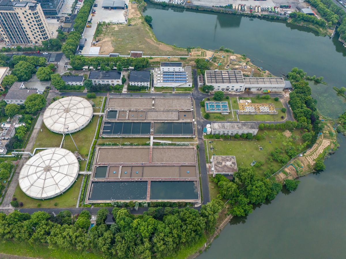 为常熟市滨江污水处理厂写一篇新闻