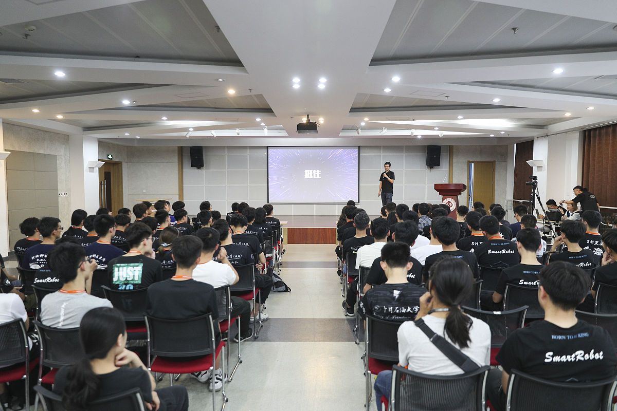 贵阳轻轨学校如何培养人才