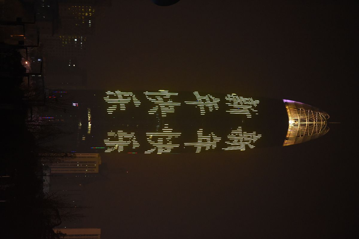 写给女儿7岁生日的祝福，长约100字，希望她健康成长，更乐观开心