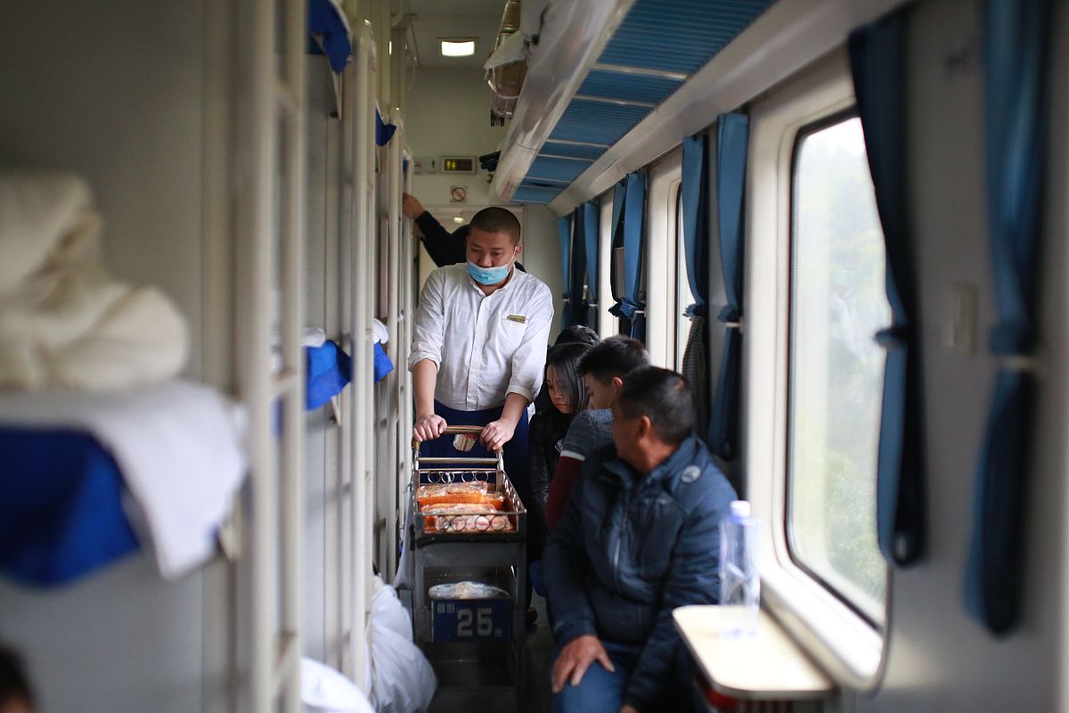 德阳到长沙最便宜火车路线：途经成都东、萍乡，仅需322元