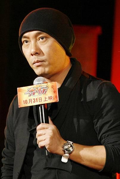 2008年10月28日,北京,电影《夺标》首映礼在京隆重举行.张卫健黯然神