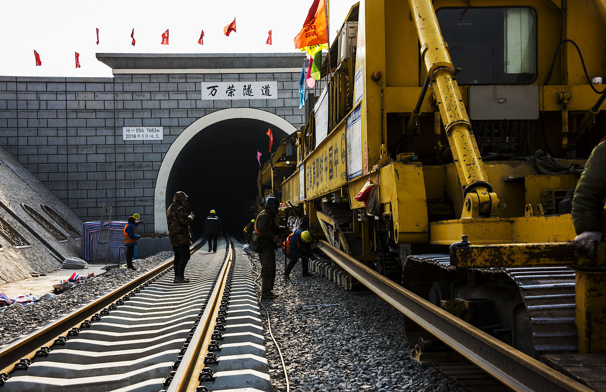 铁路职业院校招生哪些学生_成都铁路专业学校