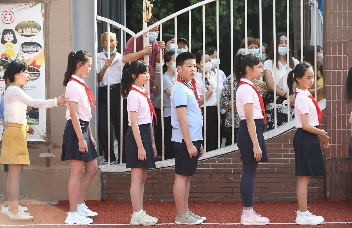 武昌实验寄宿学校招生标准 - 了解招生要求，选择优质教育