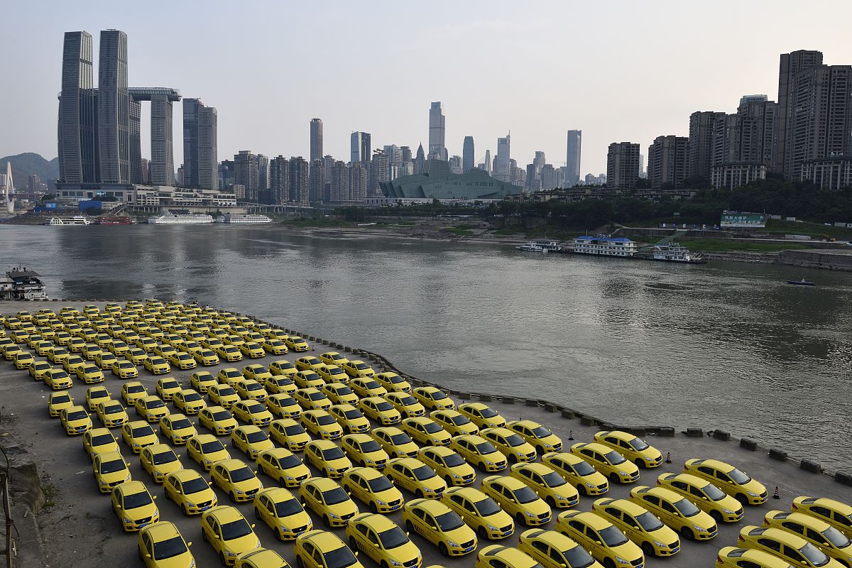 重庆长寿卫生学校2021年招生办联系电话