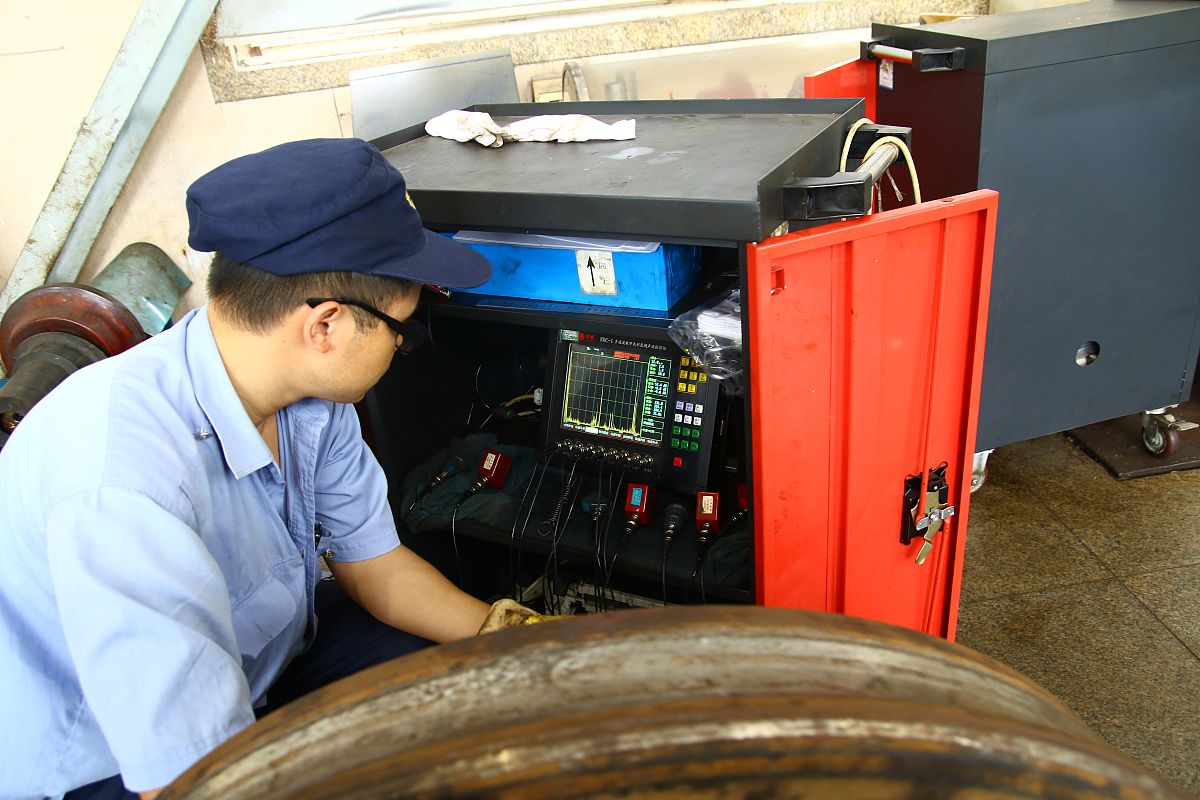 成都郫县铁路工程学校动车驾驶与维修专业介绍