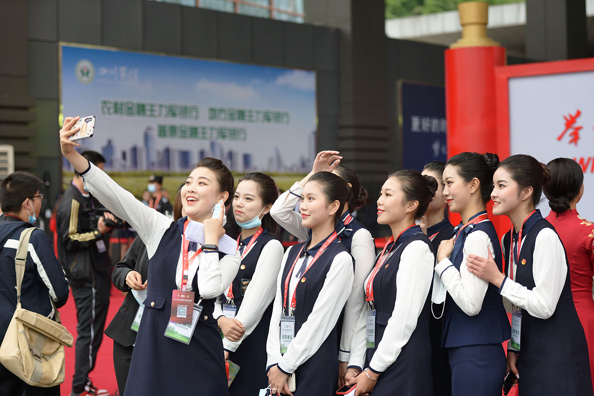 高铁迎来黄金时代为贵阳高铁学校学生提供了