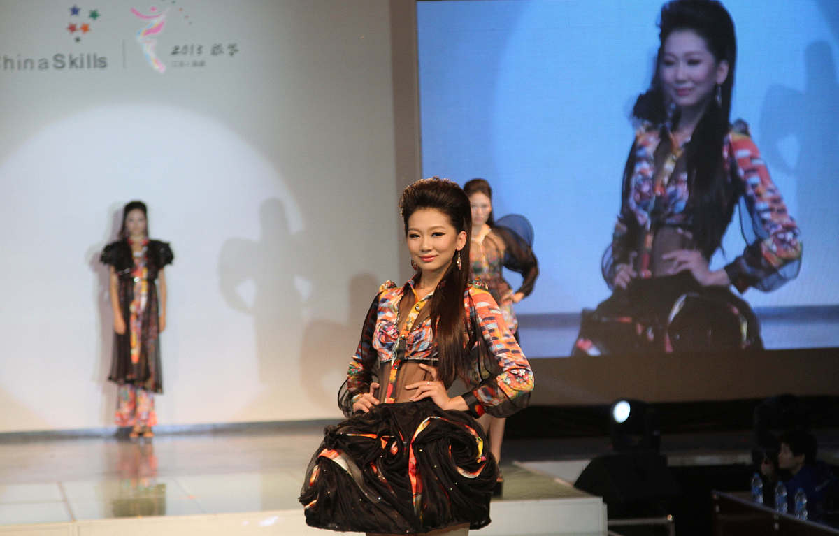 江苏2023年女生上中专学校学什么好-怎么样