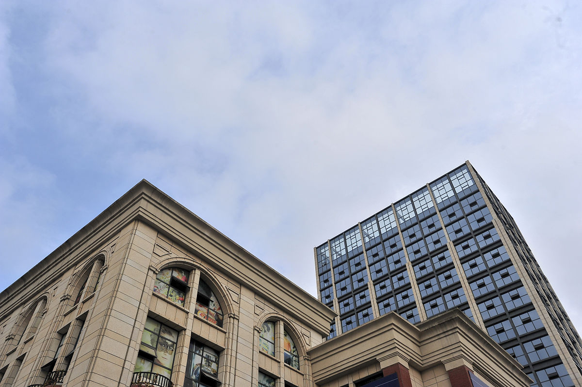 文章内容是建筑企业在四川房地产开发资质办理