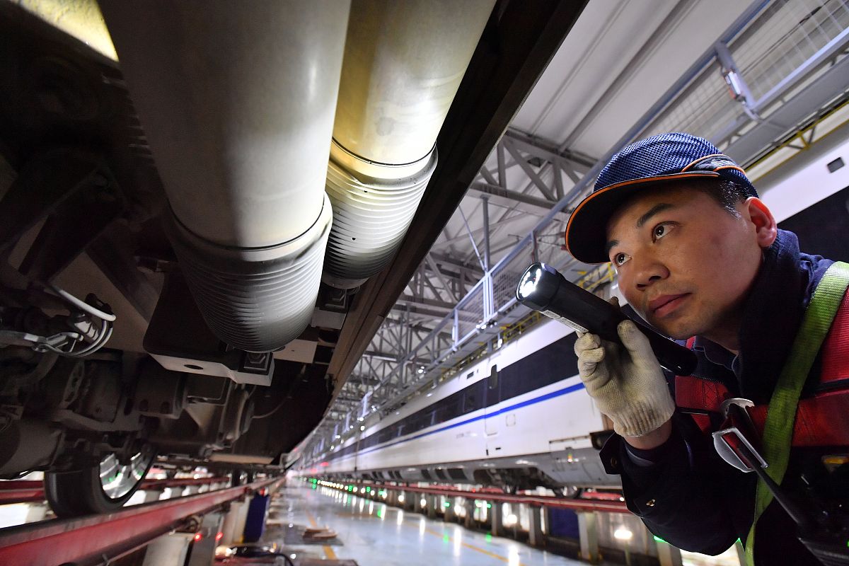 贵阳轨道交通学校轨道车辆运用与检修专业：就业前景与发展趋势