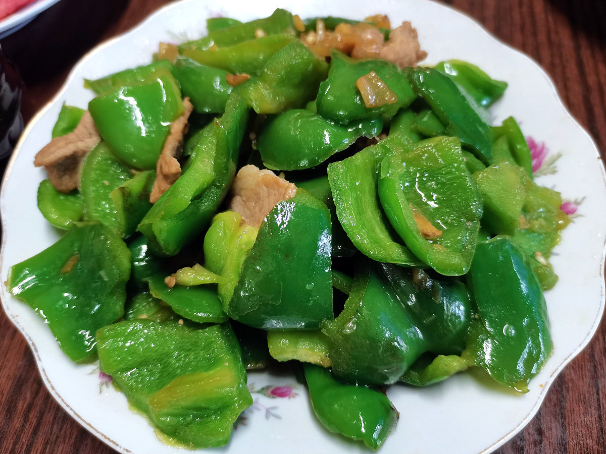 青椒炒肉的做法