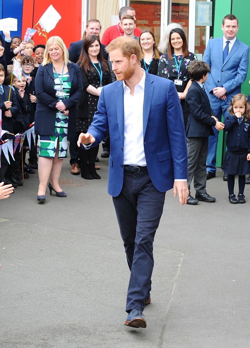 当地时间2019年3月20日,英国阿克顿,英国哈里王子(prince harry)到访