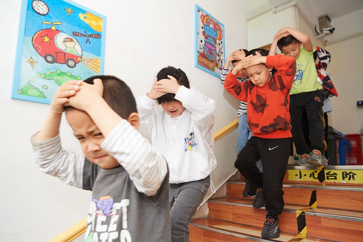 孩子轻微自闭症，如何争取上学机会？