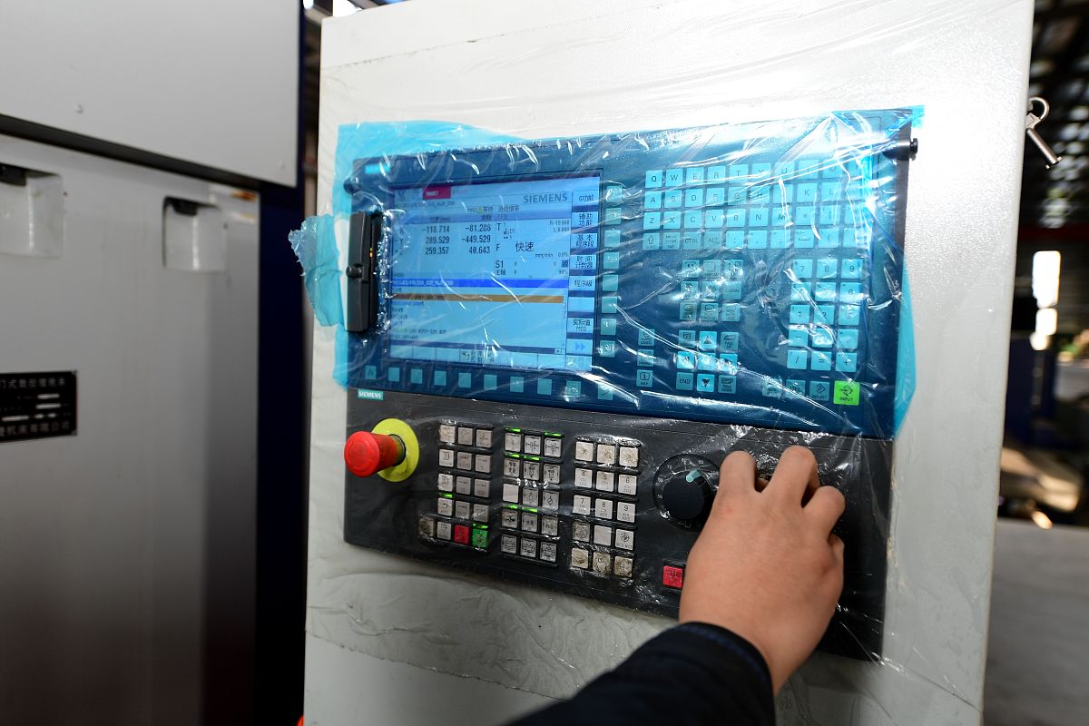 import timeimport pyautoguiimport keyboard注：使用时不要切换页面到其他软件不要有干扰弹窗。鼠标位置无所谓按键之前会自动回到需要按键的位置把高创调试界面最大化工作模式选增量式。速度 距离 加速度什么都先设置好运行该程序后切换至高创软件。按F2开始F3结束。我现在不知道-号之前再加个-号是不是就变成+了是不是还能用等我试验完再说13行可以设置运行次数14行可以