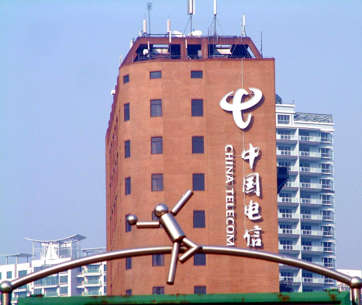 关于传感器的论文。