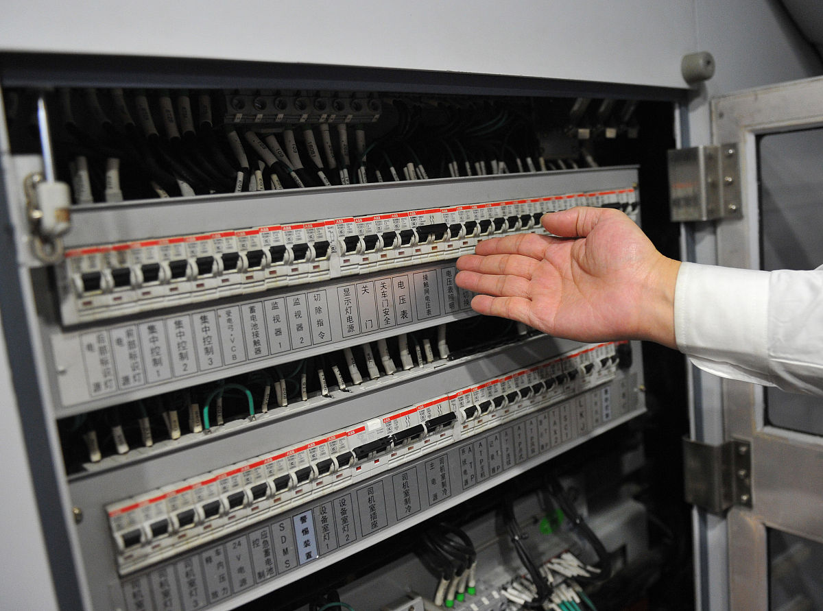 台达DVP系列PLC支持WPLSoft编写ST语言吗？