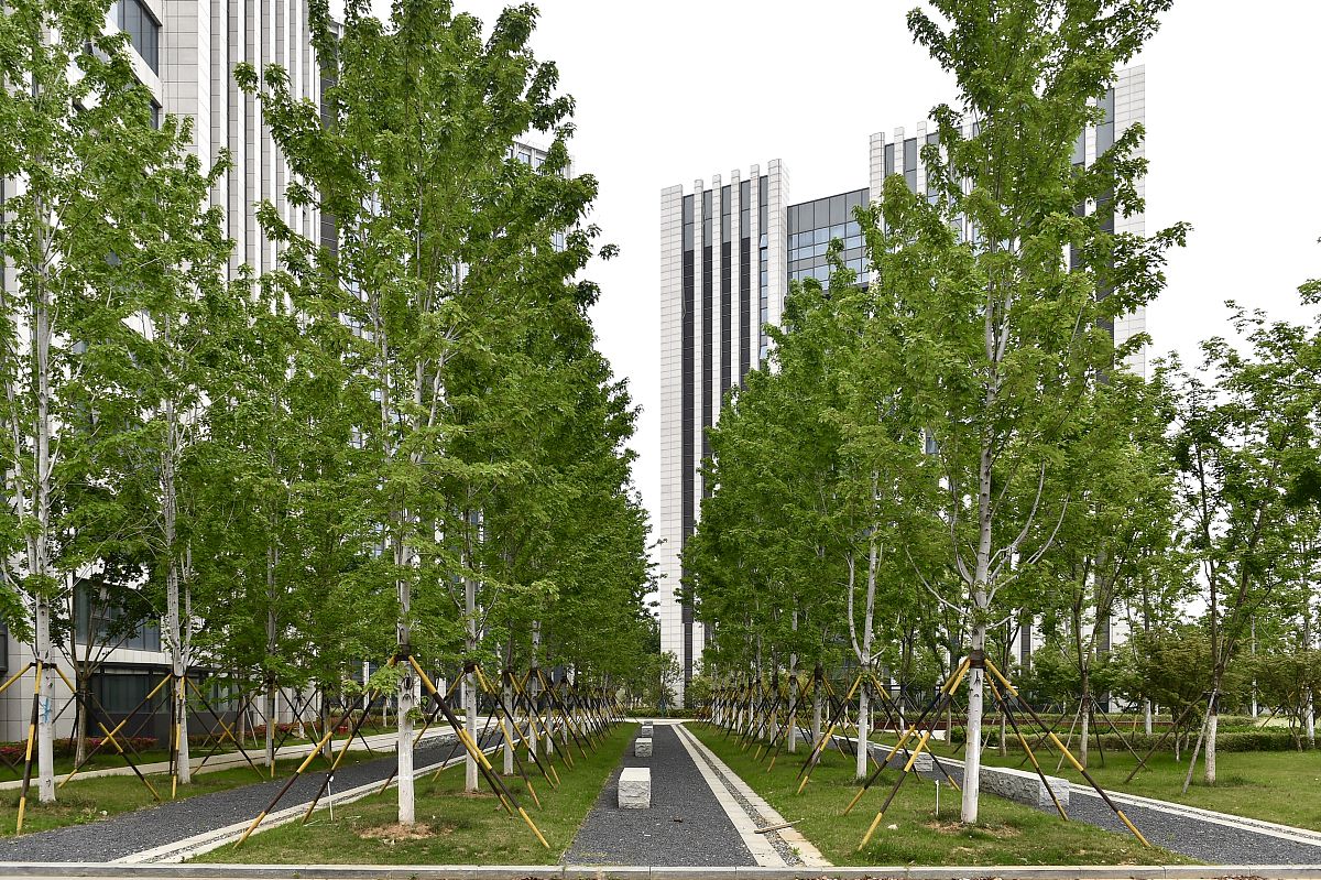 四川省成都哪个高铁学校现在还招生？