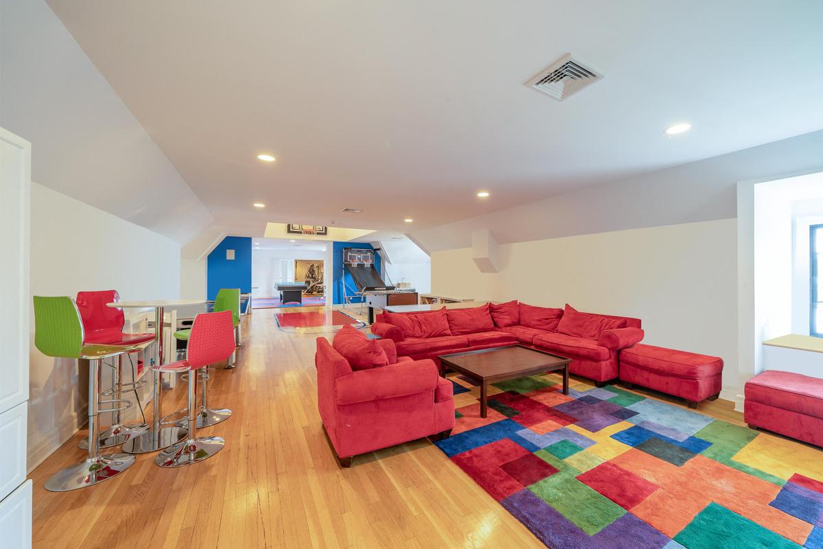 Small Living Works for Me! - My Tiny Apartment Life