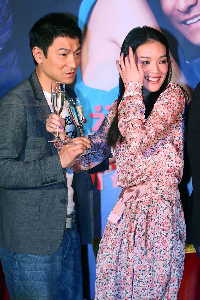 2009年1月13日,北京,爱情大片《游龙戏凤》举行官网启动仪式.刘德华,