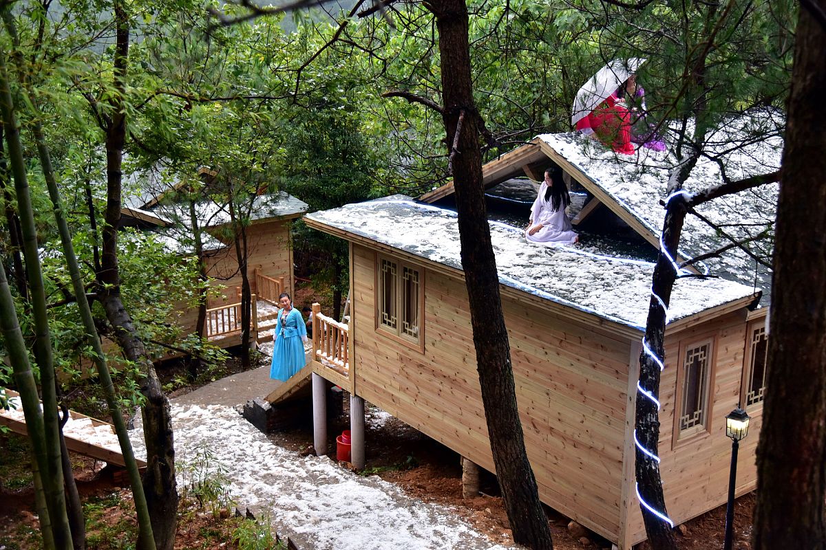 2016年8月5日,广东省清远市,位于广东连山壮瑶自治县的金子山森林雪谷
