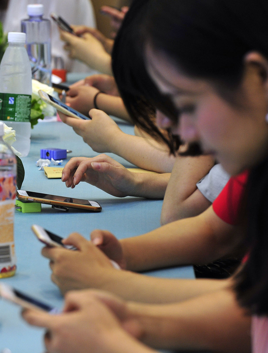 在西安女生能学习手机维修吗