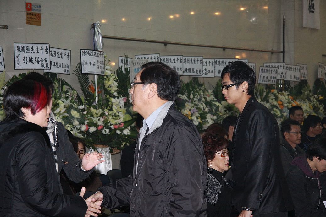 2009年12月7日,香港,陈鸿烈设灵仪式举行.+++_+++设灵,去世,悼念