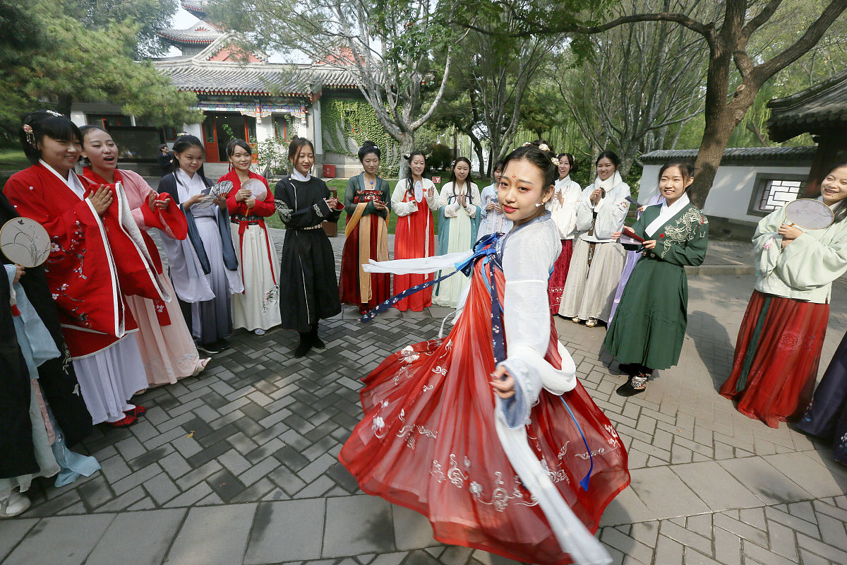 汉服非遗传承：保护文化、弘扬精神、促进交流与创新