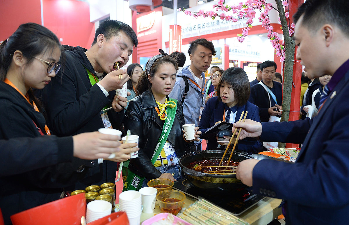 (如需下载使用,请务必署名:红星新闻 王效/视觉中国,谢谢!)2019年3月2