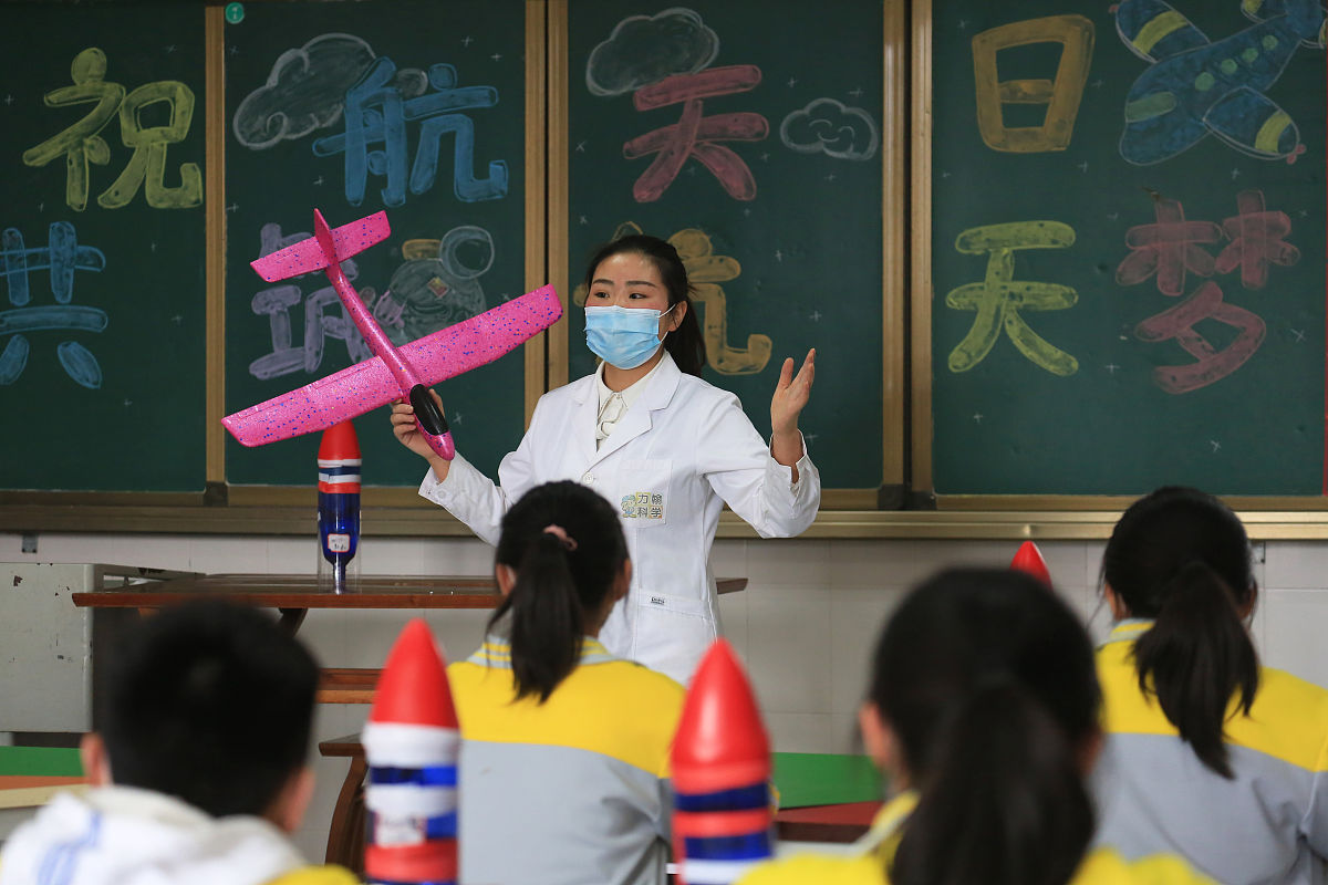 高强混凝土剪力墙弯矩-曲率关系研究：梁等[79]模型验证