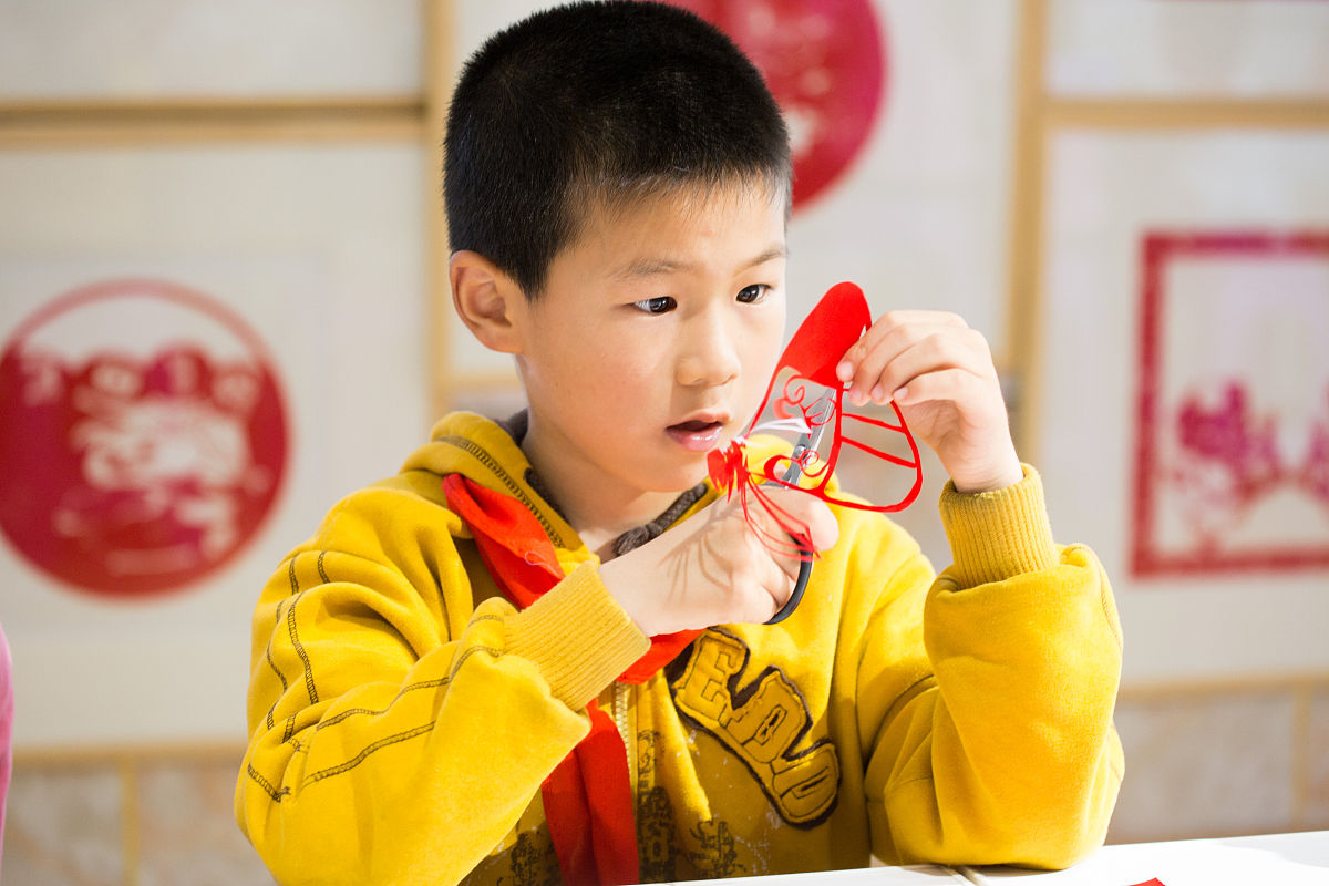 端午节的由来：妈妈用故事告诉孩子屈原精神