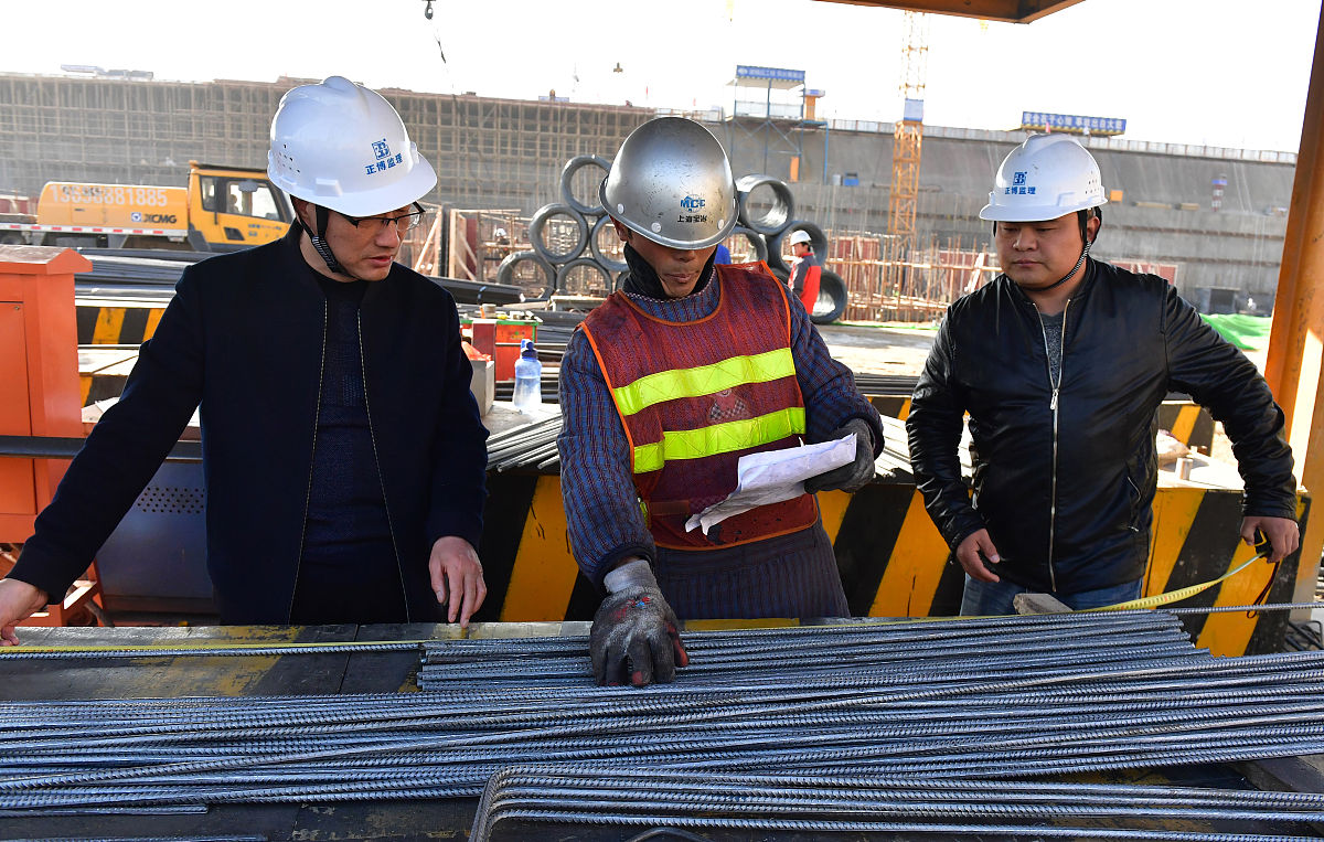 建筑施工现场安全管理措施：保障工人生命财产安全