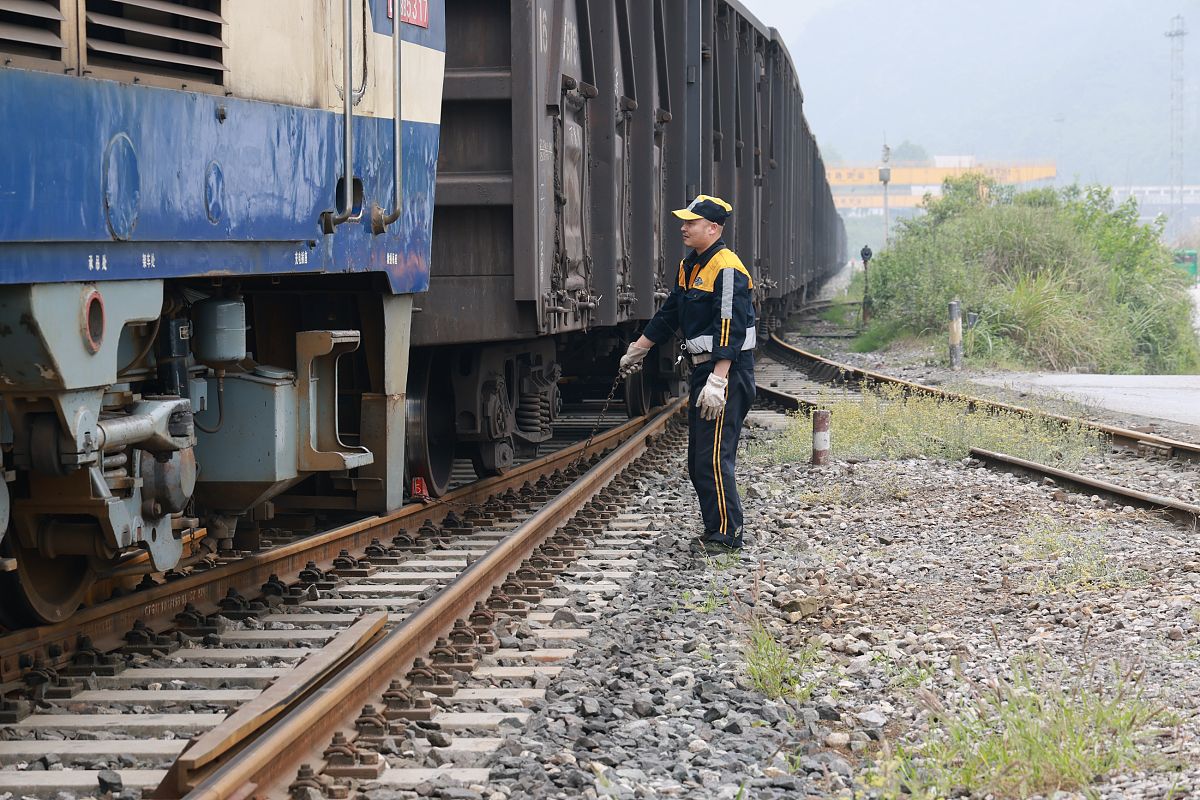 贵阳2020年男生学什么铁路学校好