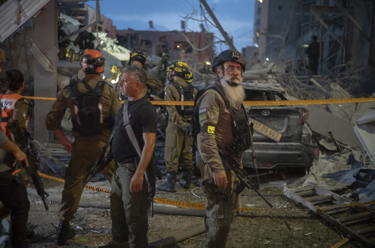 给一个射击丧尸逃生类游戏起一个游戏名