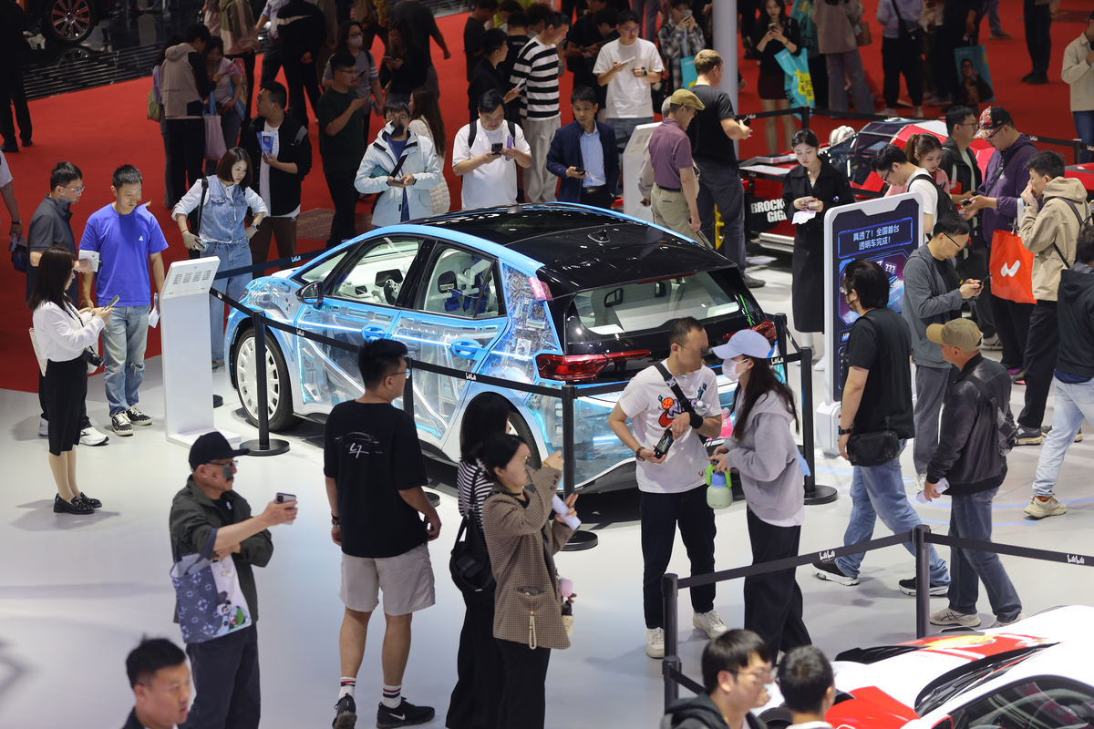 2小时汽车直播脚本：车展现场、试驾体验、明星互动！