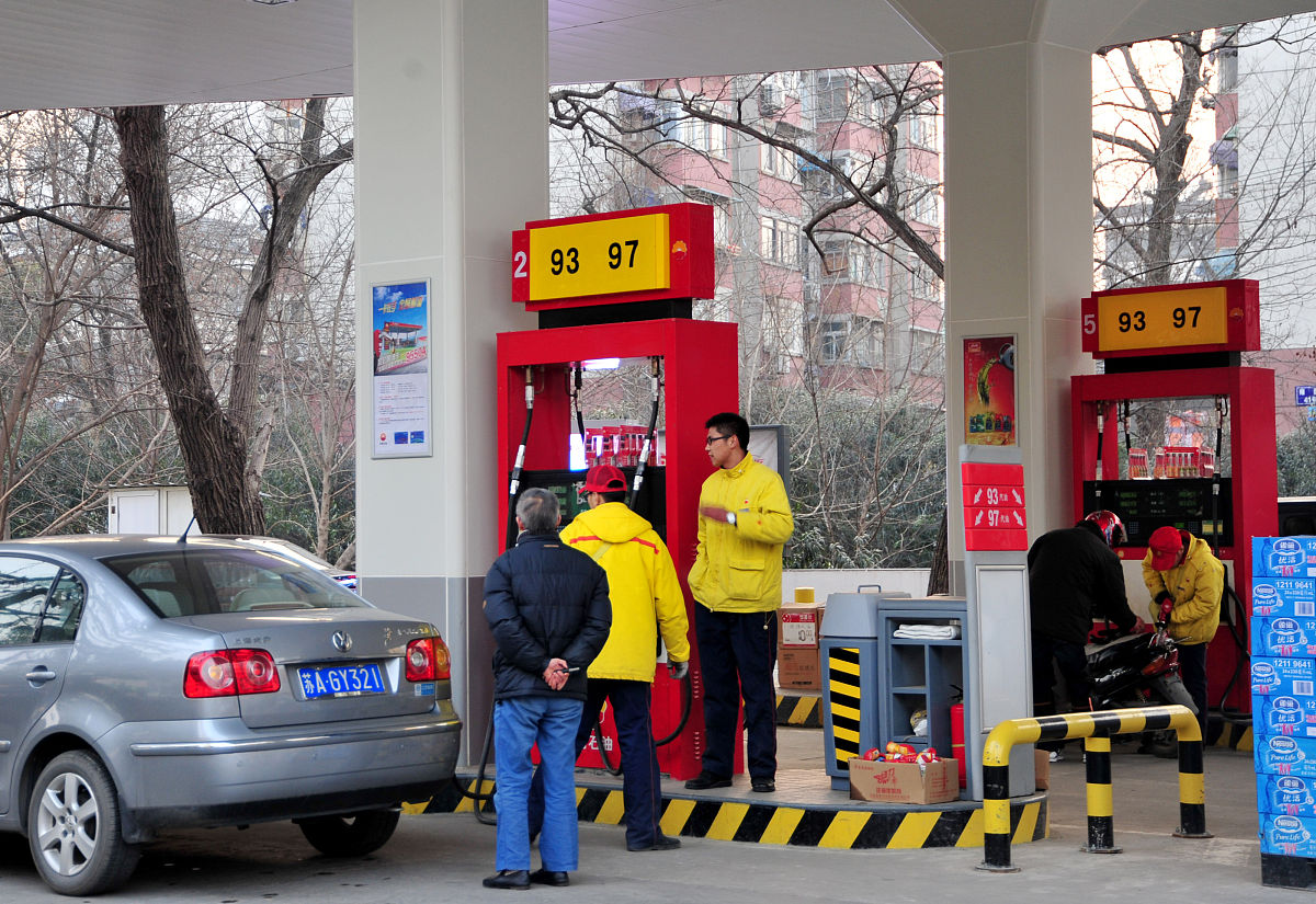 如何去防范应对加油站安全环保设备数质量微腐败等方面有哪些风险