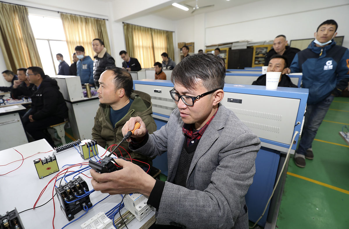 陕西省电子工业学校工程造价专业怎么样