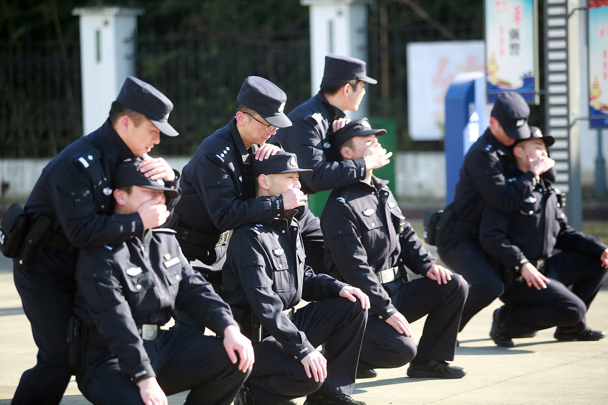 如何成为一名优秀的新警：800字解析