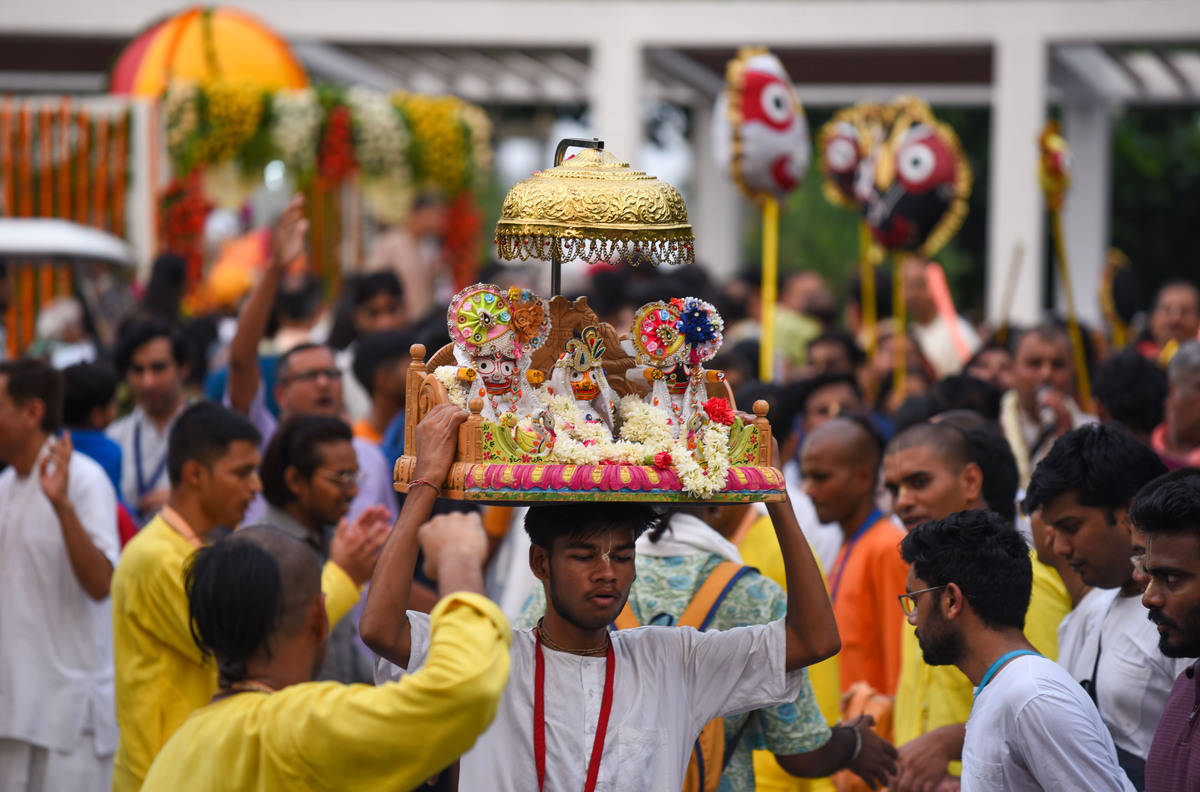 举办一个南洋风情节 在国庆期间举办 有泰国和菲律宾 想几活动主题名称