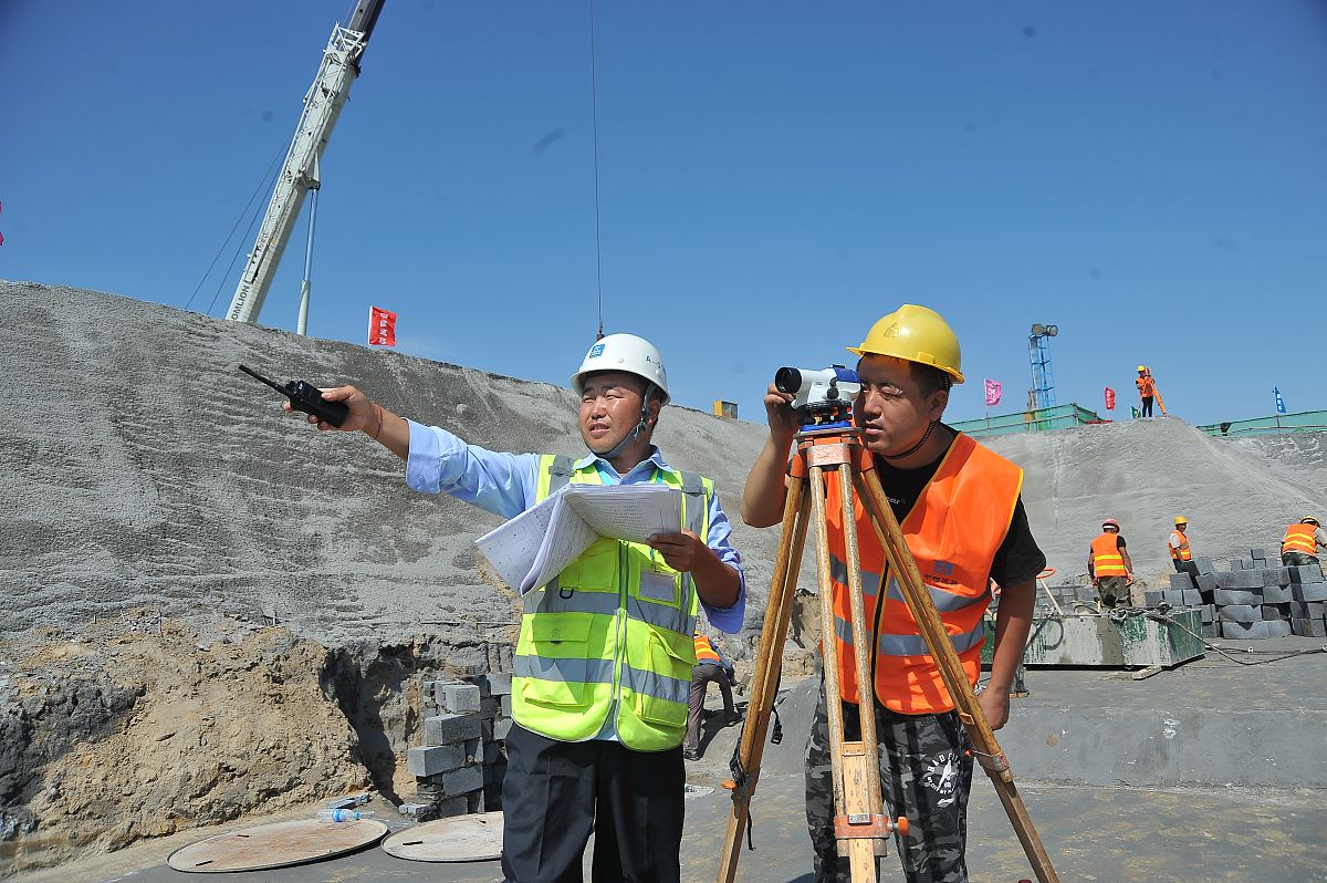 基坑监测相关论文1 基坑变形监测技术研究综述王丽萍黄高波吴立军等《地震工程与工程振动》2019年第5期2 基坑监测及其应用研究进展徐华林张建平田晓晶等《土工试验与仪器》2019年第3期3 基坑超前支护监测技术研究与应用张赛赛胡大鹏王建国等《隧道建设》2020年第9期4 基坑监测系统研发与应用张海东孟凡鑫邓志军等《测绘通报》2020年第8期5 基于无人机的基坑监测技术研究与实践李佳琪施飞赵相明等《控